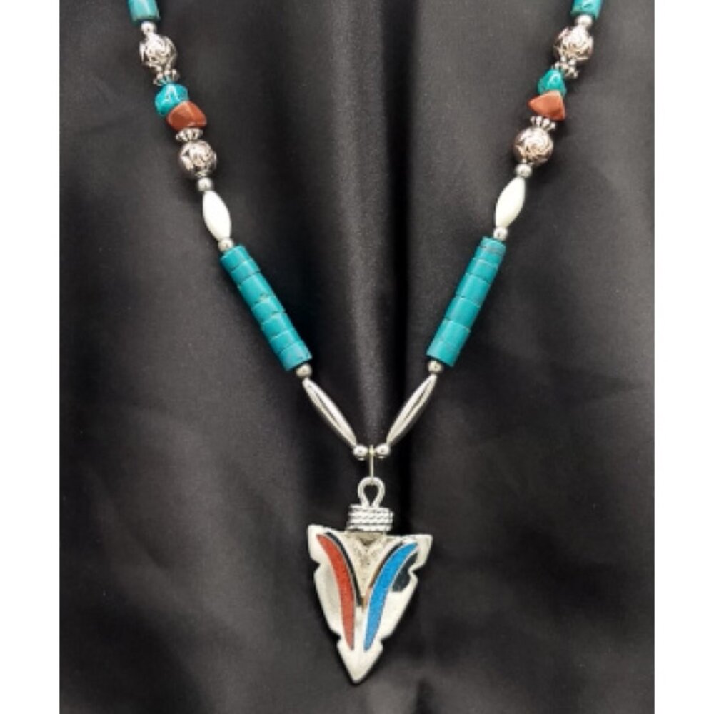 Beautiful Navajo Arrowhead Turquoise Necklace